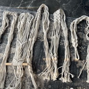 5 macrame hanging plant holders